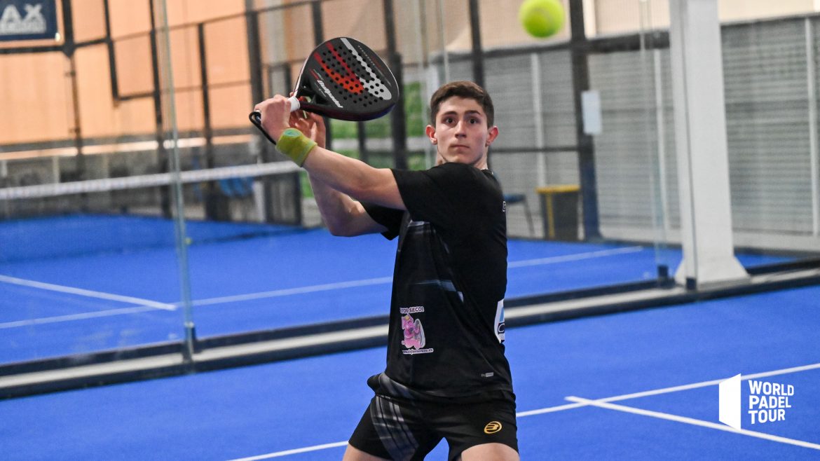 Bullpadel Vertex 03 2022 in azione